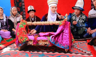 Токмок медициналык колледжде Нооруз майрамын ѳткѳрүү салтка айланган кѳрүнүш.