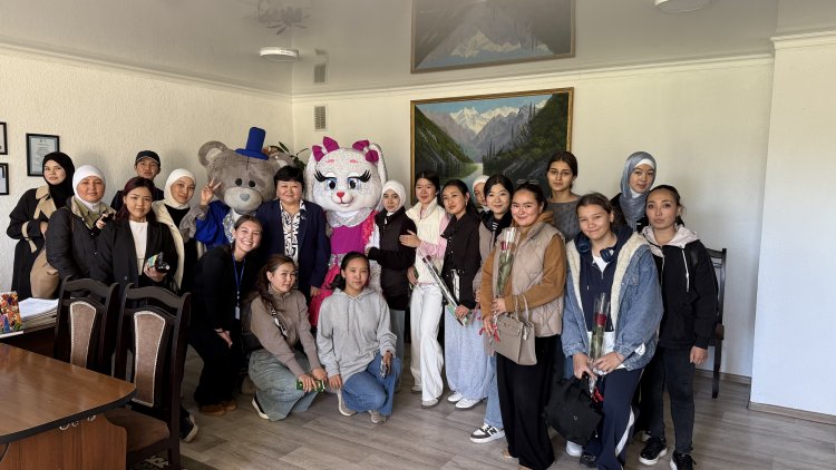 Поздравляем с Днём учителя и Днём пожилых людей! 